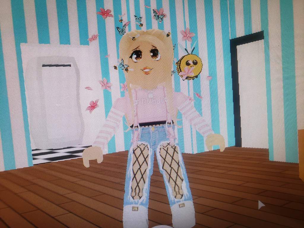 Playing Roblox Come Join Me On Adopt Me My Username Is Megancoate1 Also Friend Me Roblox Adopt Me Amino - roblox come and join