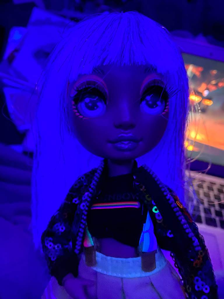 glow in the dark lol dolls