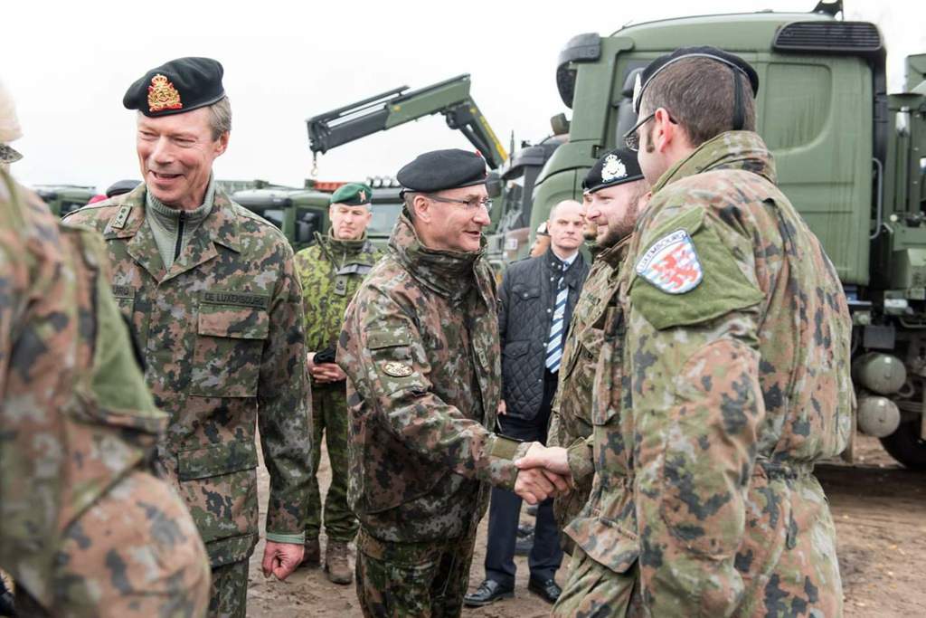 Luxembourg Army in pictures | Military Amino Amino