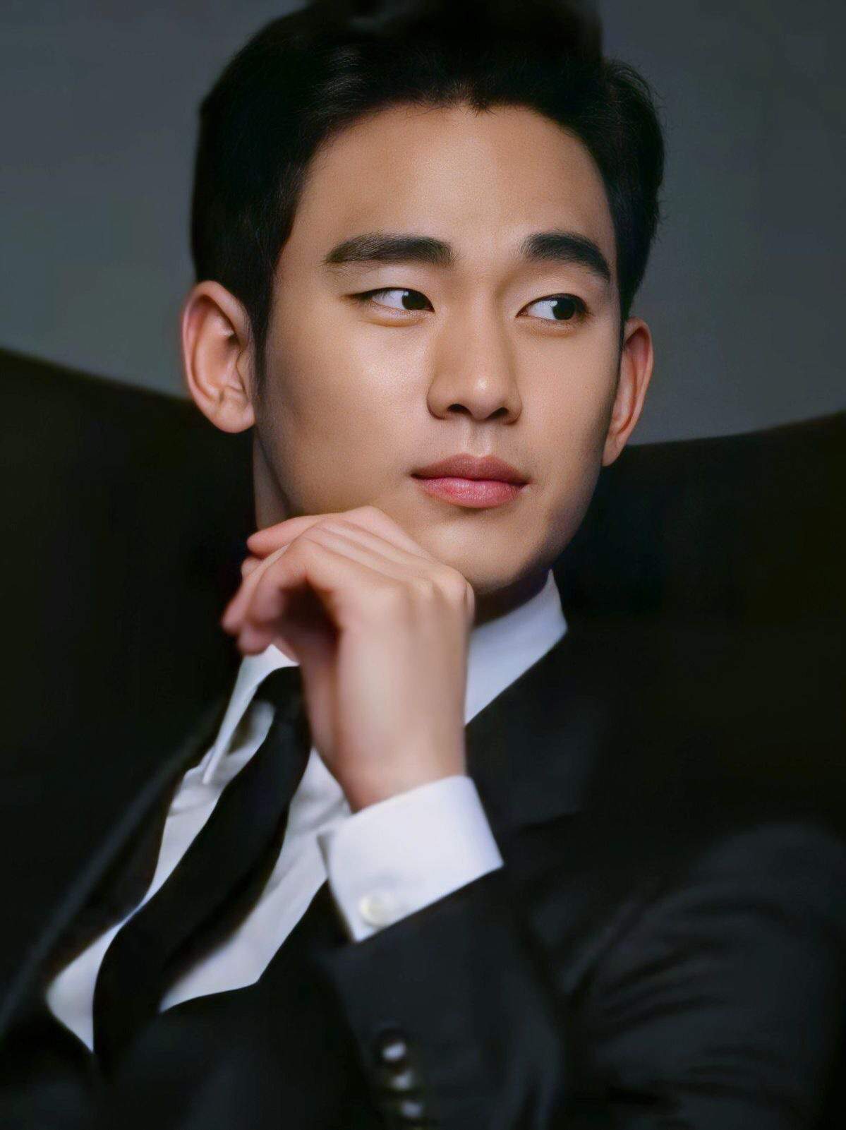 Kim Soo Hyun ️ | FANFARE 🍭 Amino