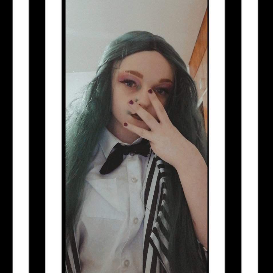 beej-is-complete-please-can-you-give-your-opinion-young-cosplayers