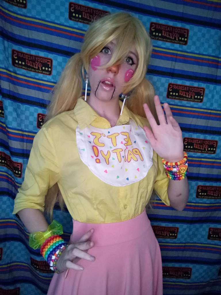 🌸🐥toy Chica Cosplay🐥🌸challenge Entry Five Nights At Freddys Amino