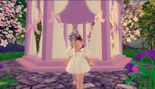 𝓜𝓪𝓻𝓲𝓮 𝓐𝓷𝓽𝓸𝓲𝓷𝓮𝓽𝓽𝓮 Roblox Royale High Amino - marie antoinette roblox