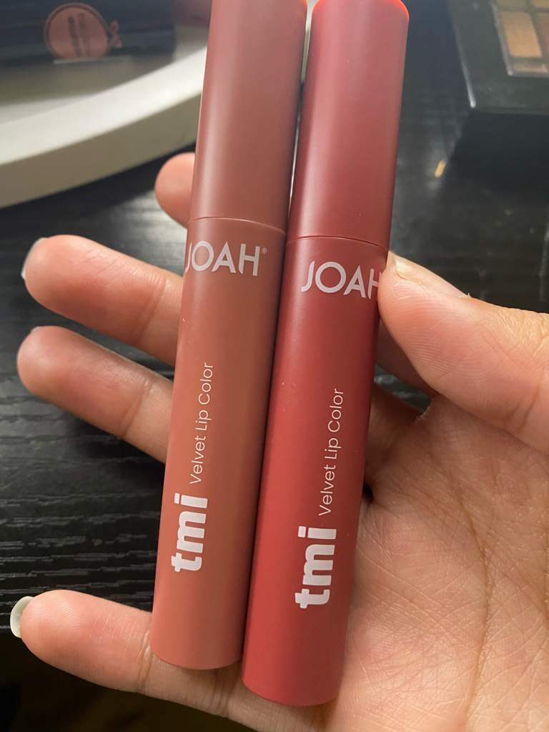 joah velvet lip color