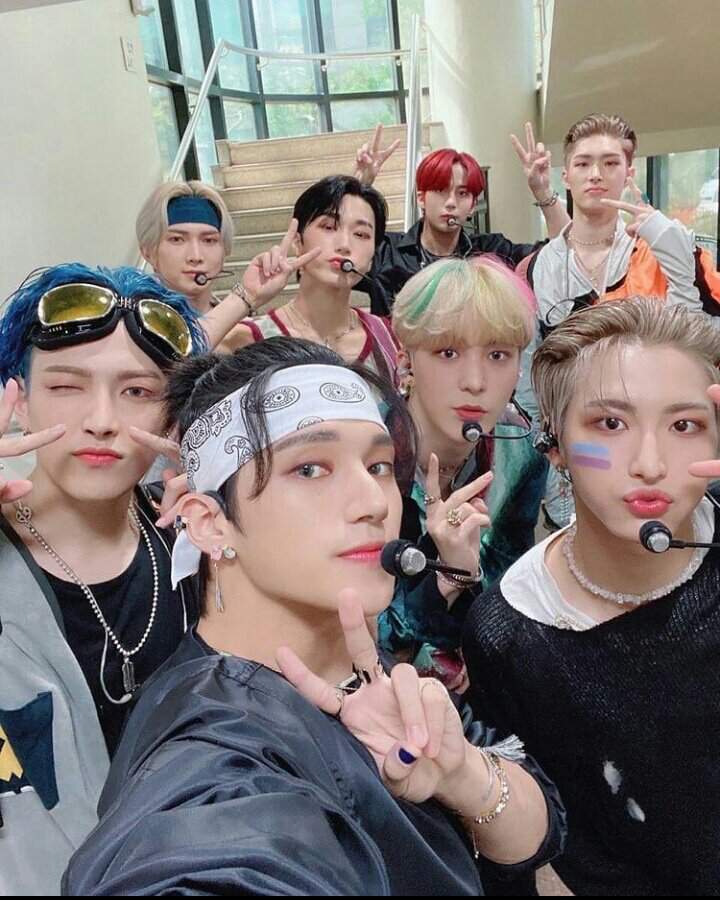 8 MAKES 1 TEAM | Wiki | ATEEZ 에이티즈 AMINO Amino