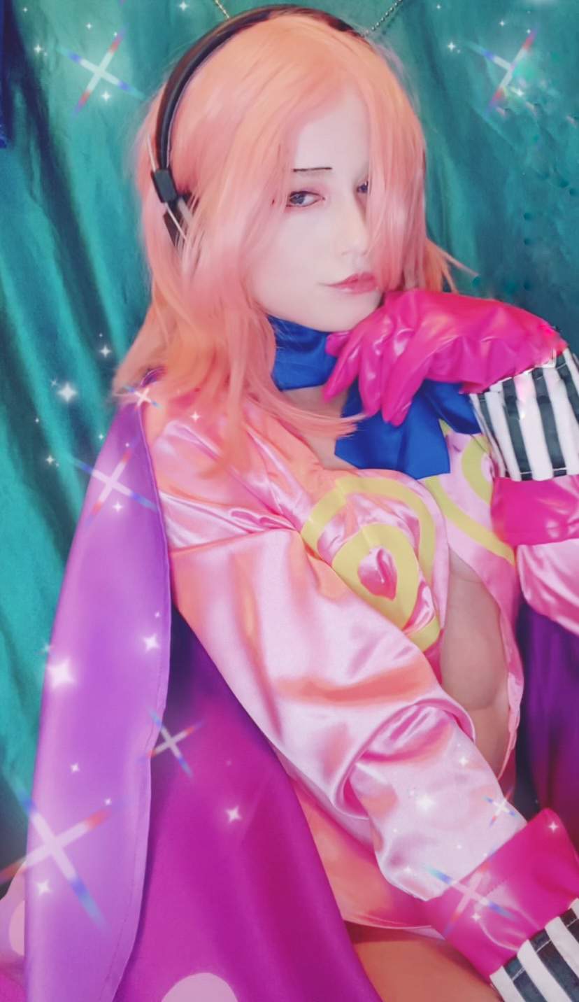 Poison Pink Cosplay | One Piece Amino