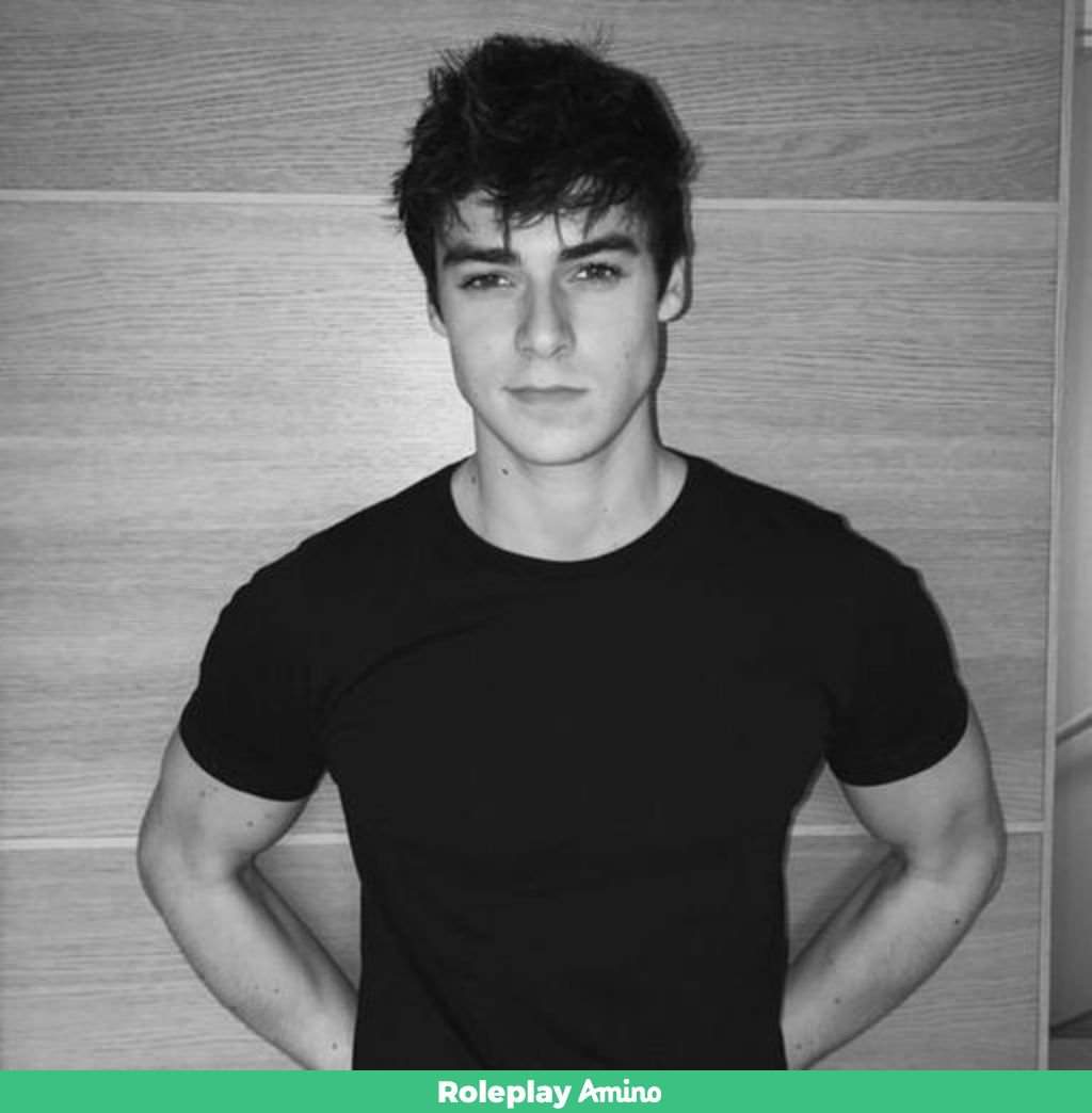 Aiden Adams | Wiki | MalexMale Roleplay Amino