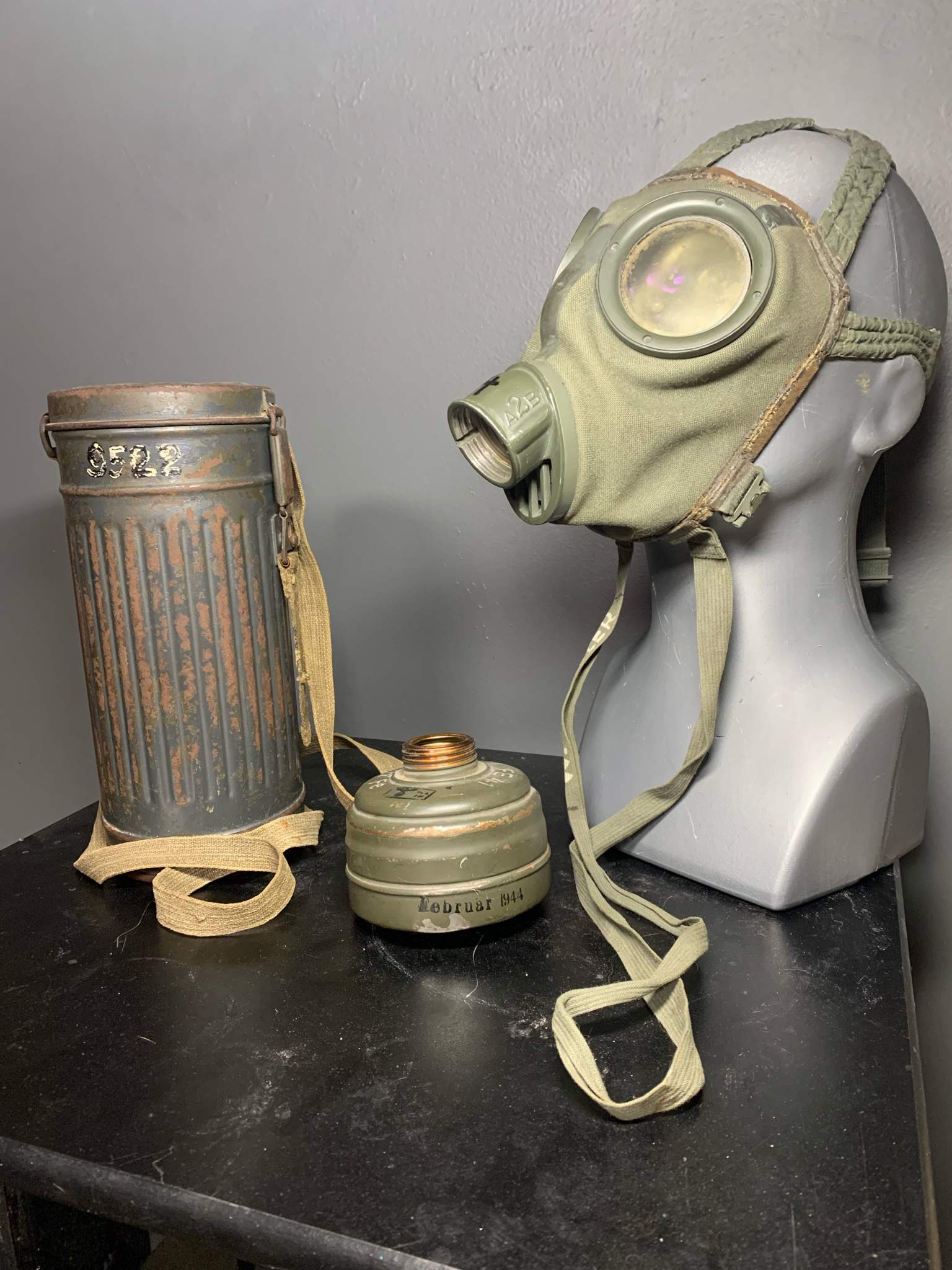 German Combat Gas Masks and Canisters. | World War II Amino Amino