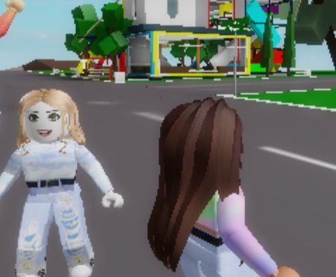 Je vien de croiser vania dans roblox (la fille au cheveux blonds) mdr😂 ...