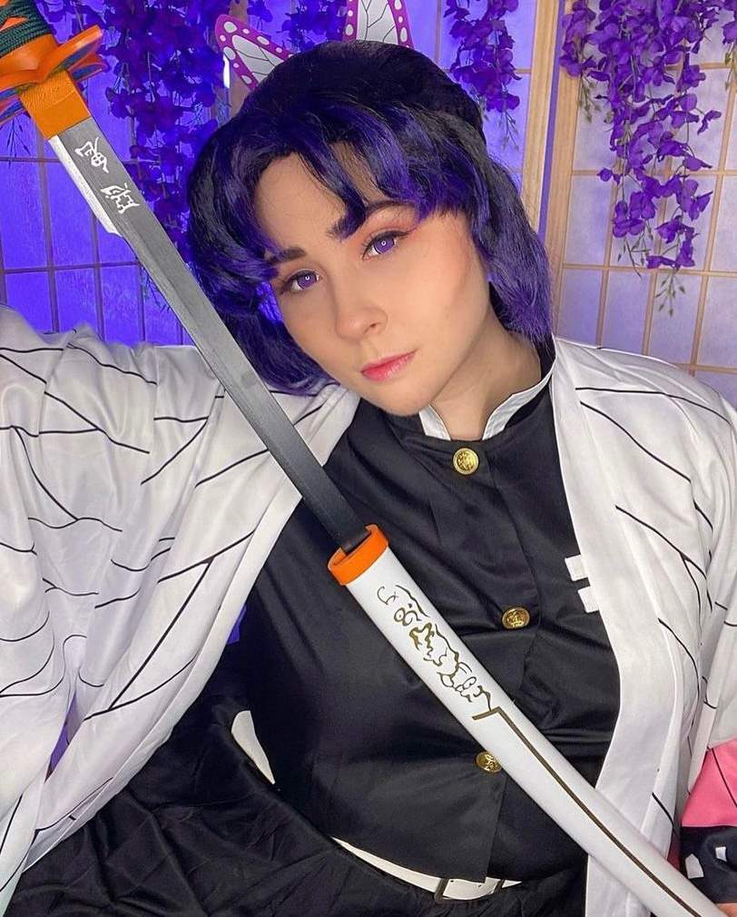 Shinobu Kocho Cosplay!🦋💜 | Demon Slayer: Kimetsu No Yaiba Amino