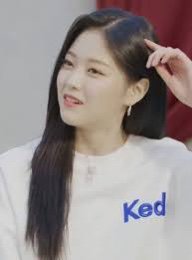 Hyunjin as Komi? | LOONA Amino