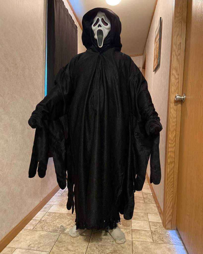 Got my new Ghostface Robe today!!! | Horror Amino