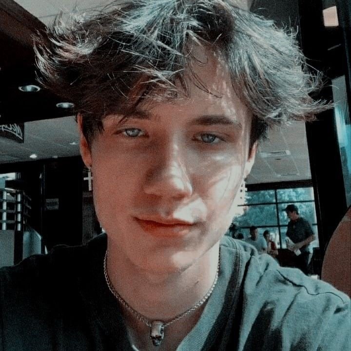 Jaden Hossler (Jdxn) | Wiki | 🌸.~ᒐᥲ ᙅɩtᥱ́ ᑯᥙ ᖇρ~.🌸 Amino