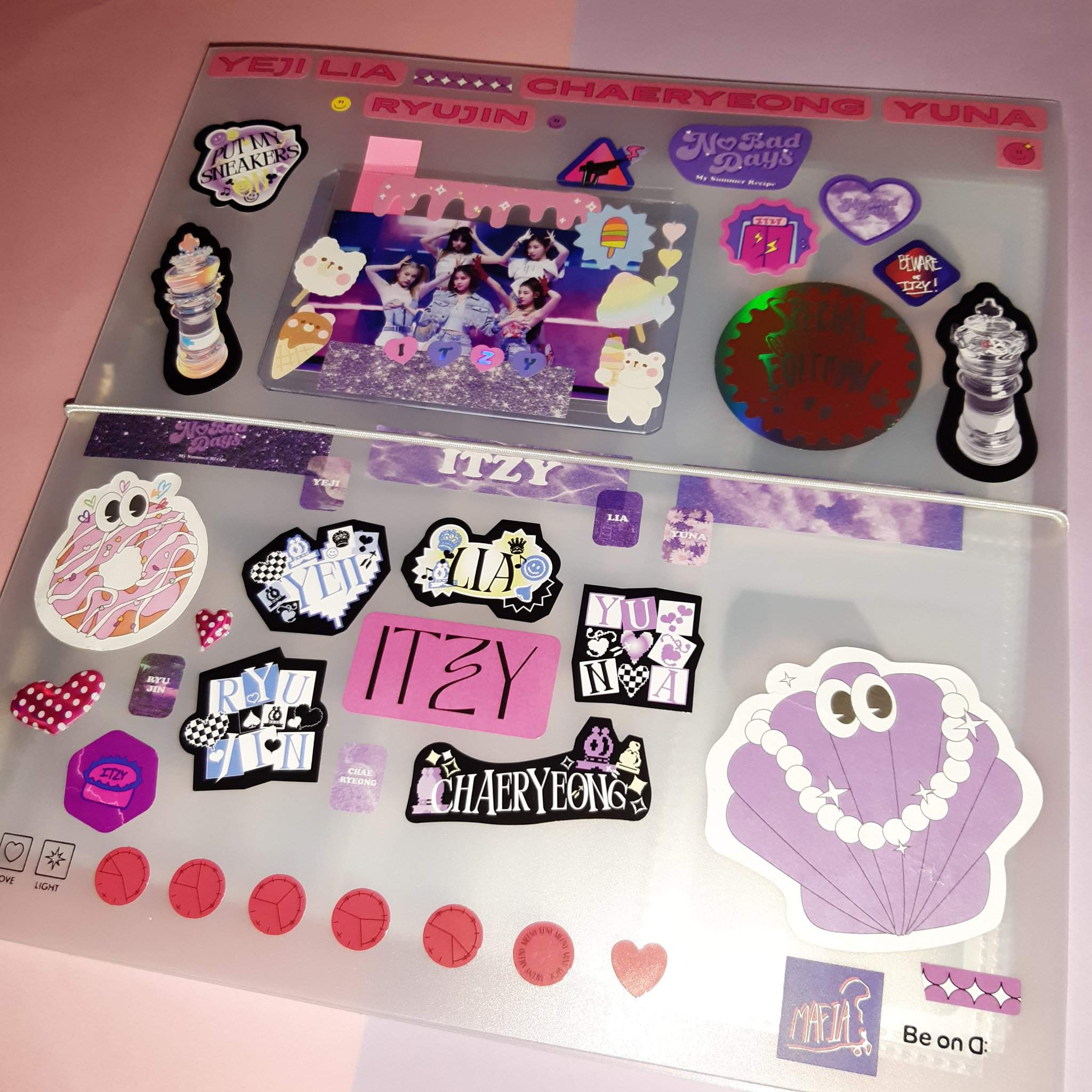 💖 ITZY photocard binder tour 💖 | ITZY (있지) Amino