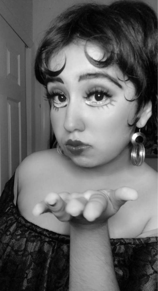 black and white betty boop cosplay