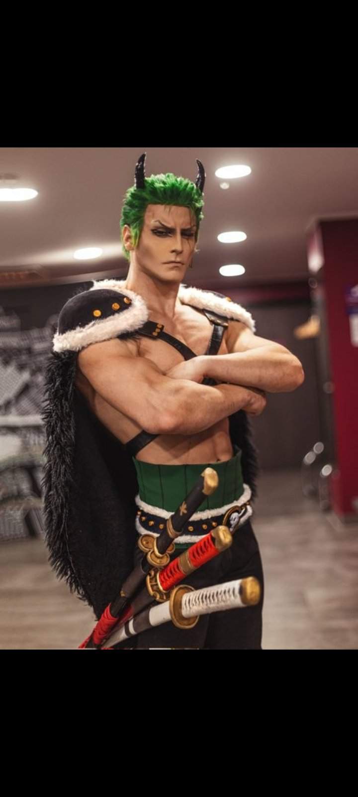 De verdad amigo te pasas con ese cosplay de zoro Roronoa para mí tu ...