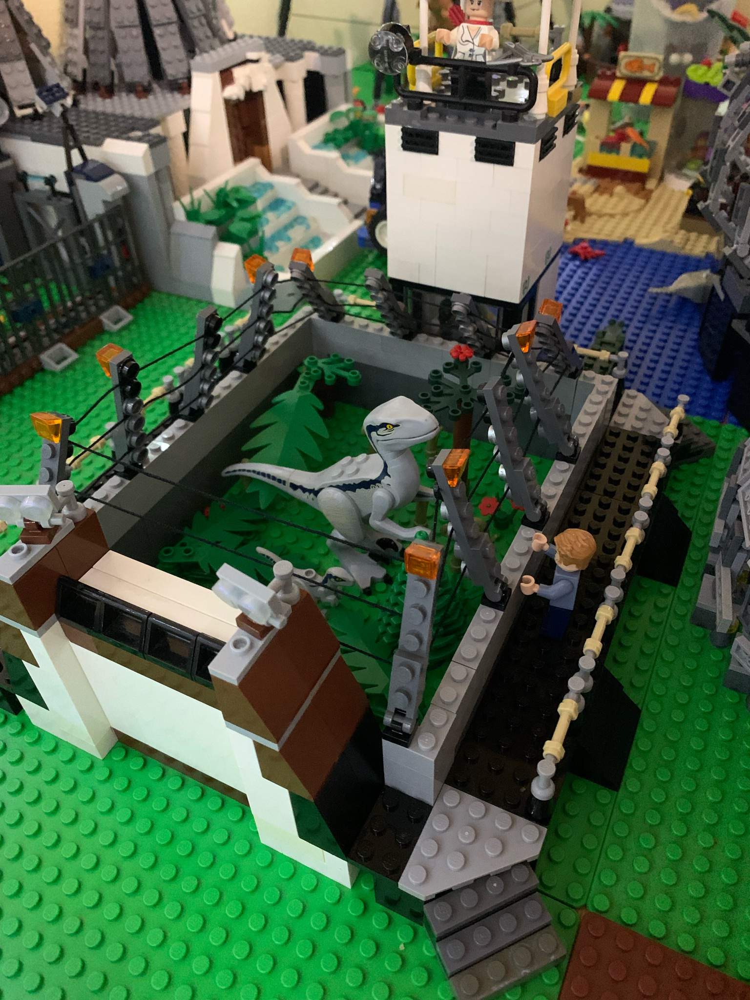 Jurassic Park Velociraptor Enclosure MOC | LEGO Amino