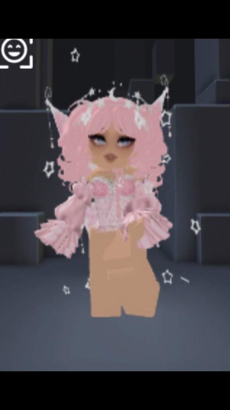 Is This Outfit Ugly? | Roblox Amino